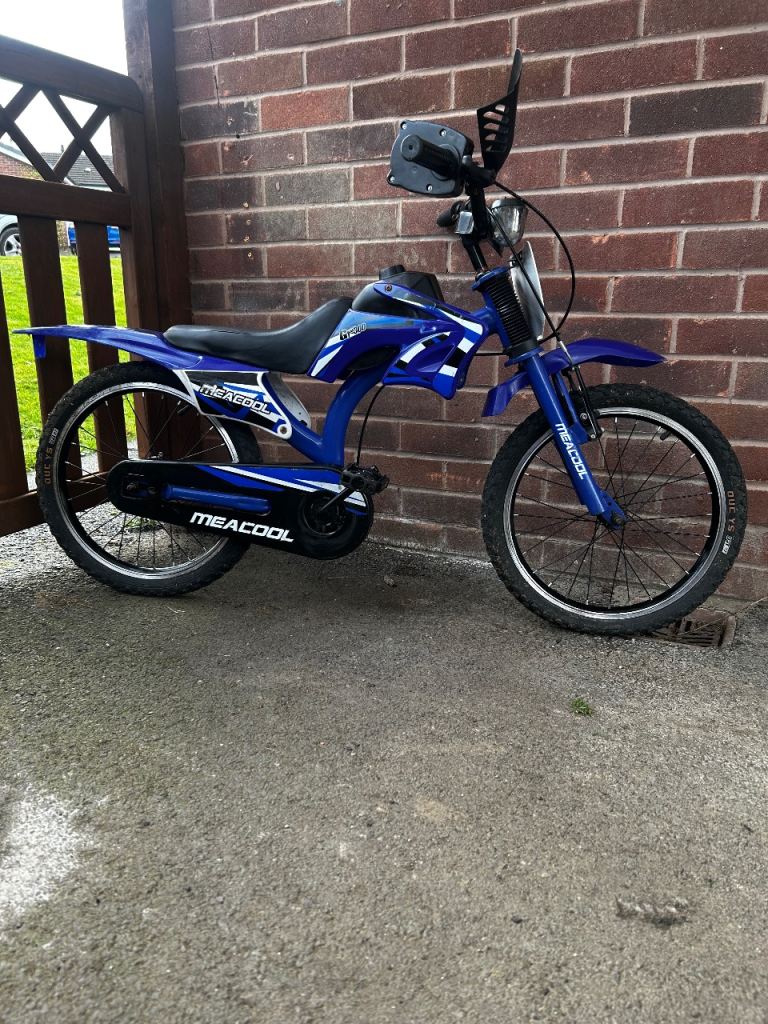 Children’s bike, aged 4 to 7, Moto X