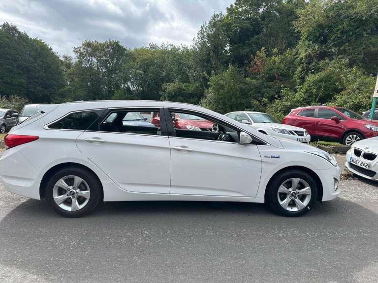 Hyundai I40 1.7L CRDI Blue Drive Diesel Estate! With 7 Service Stamps!