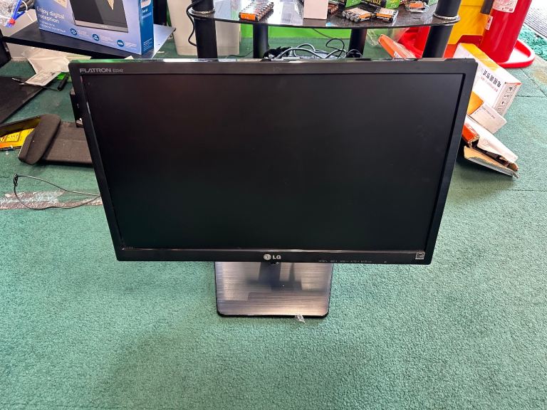 LG FLATRON E2242C Computer Monitor – Good Condition