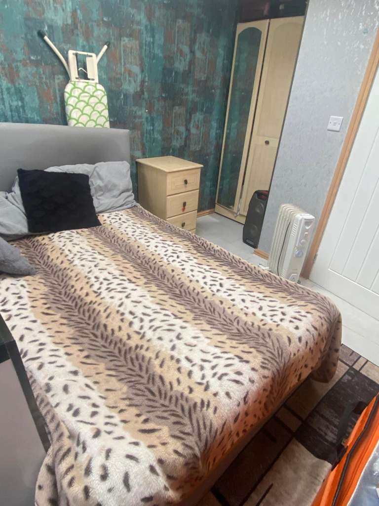 Newly Furnished Studio Flat to Rent – Elmside, New Addington, Croydon, CR0. 