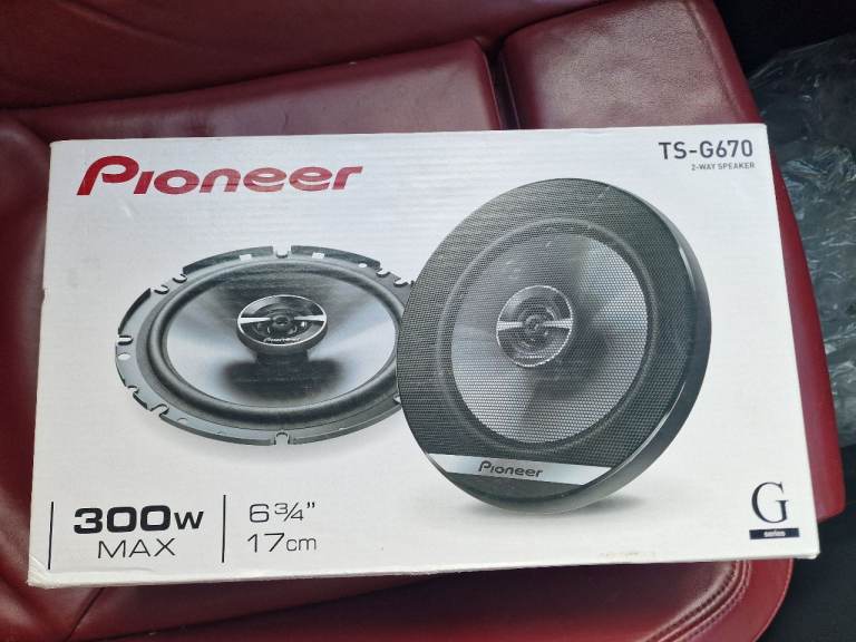 BRAND NEW PIONEER TS G670 SPEAKERS. - 6.5 INCH 300 WATTS