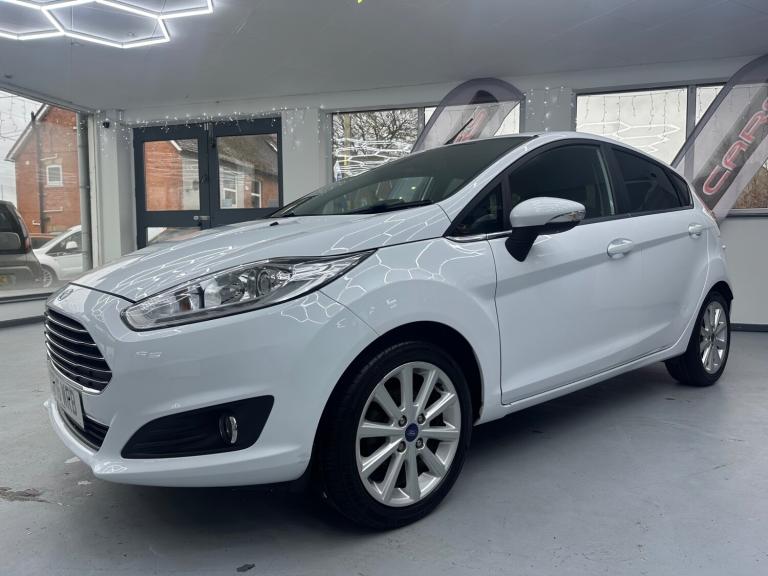 2016 Ford Fiesta 1.0 EcoBoost Titanium 5dr HATCHBACK Petrol Manual