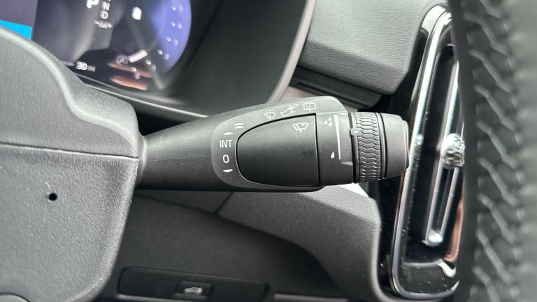 2025 Volvo XC40 2.0 B4P Plus Dark 5dr Auto Petrol Estate Estate Petrol Automatic