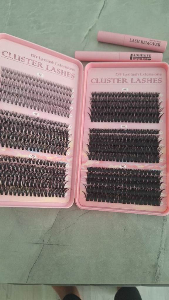 Cluster lashes with lash glue and remover