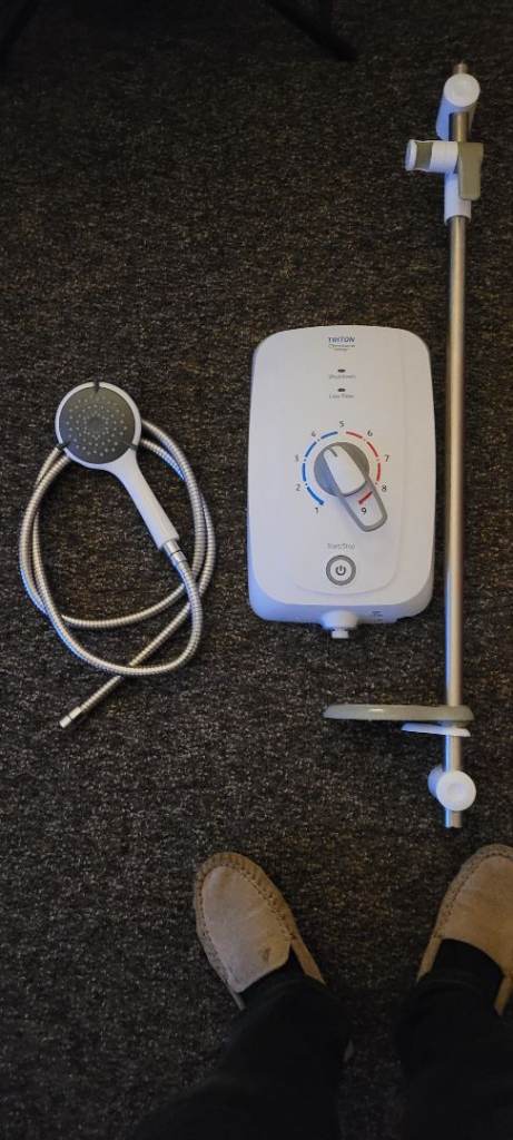 Triton electric shower 9.5kw
