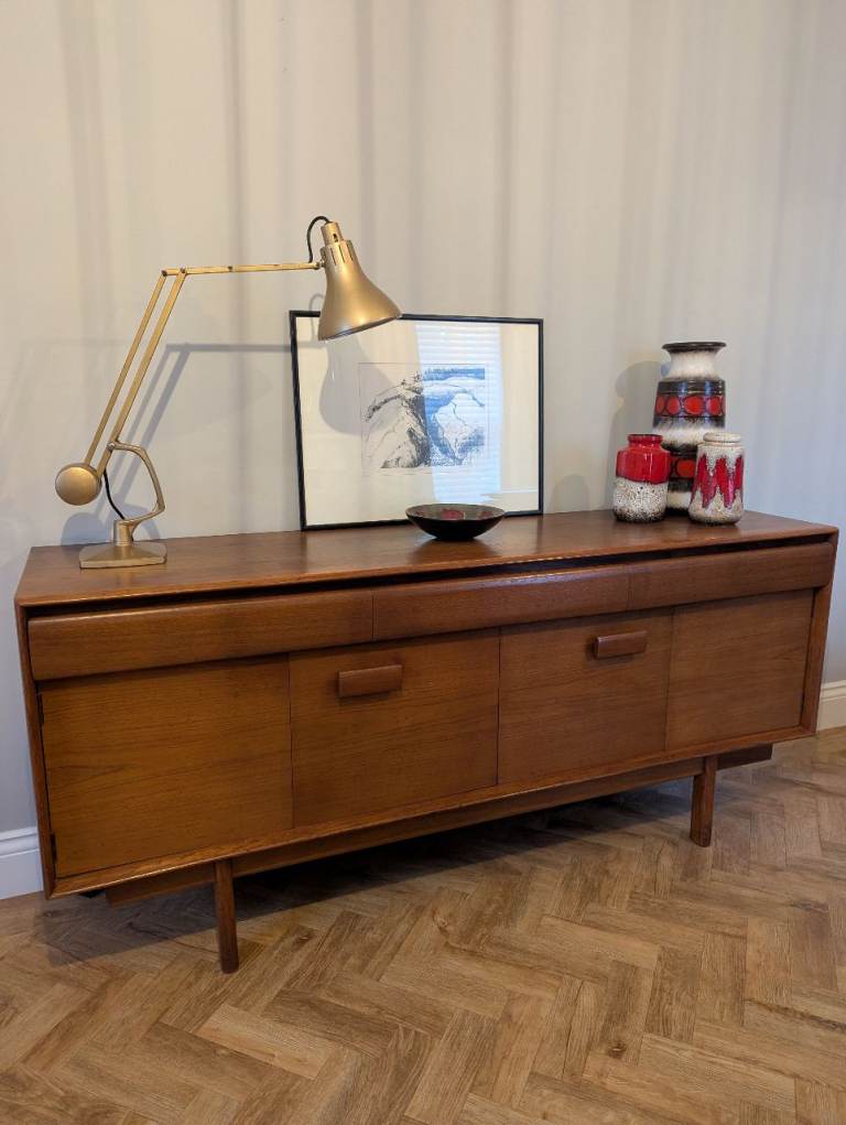 ❤️Lovely Teak Mid-Century Sideboard by White & Newton