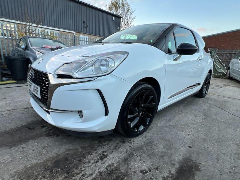  DS Automobiles DS 3 1.2 PureTech Connected Chic Euro 6 3dr Petrol Manual