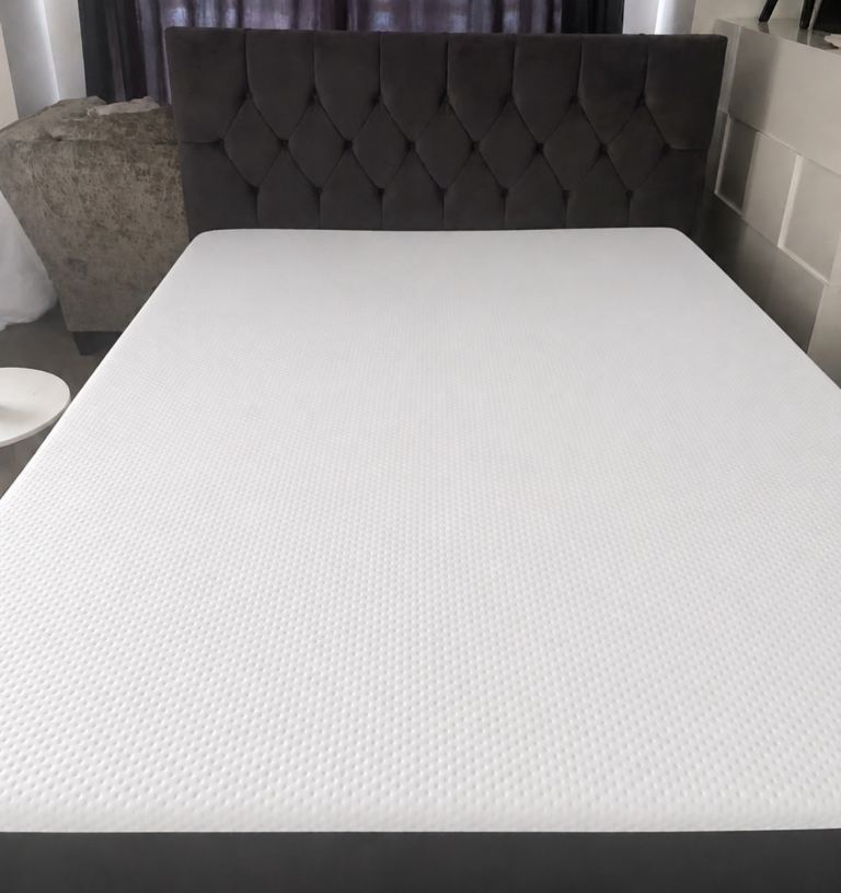 King size ottoman Bed with Tufted Headboard – Grey Fabric, Good Condition
