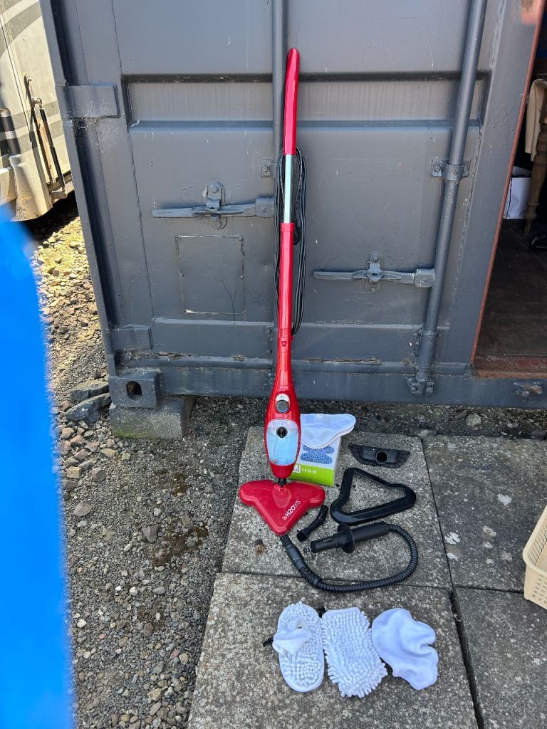 H2O X5 Steam Cleaner with Accessories – Good Condition