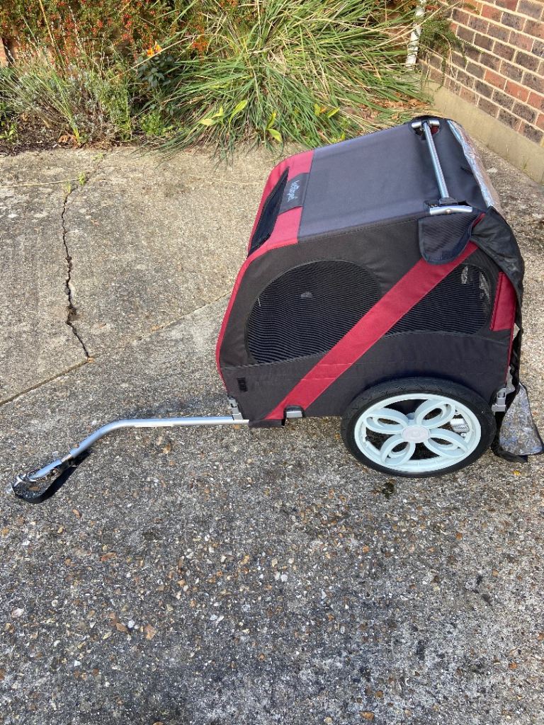 Dog trailer