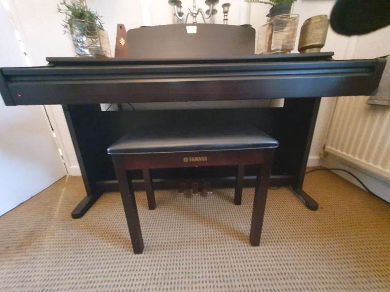 Yamaha clavinova Electric Piano CVP202
