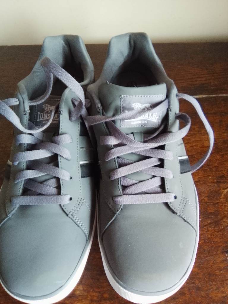 Mens grey leather trainer's 