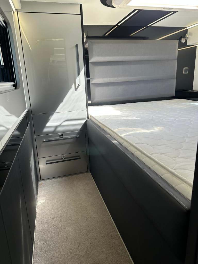 RC Motorhomes RC9M Motorhome Camper RV