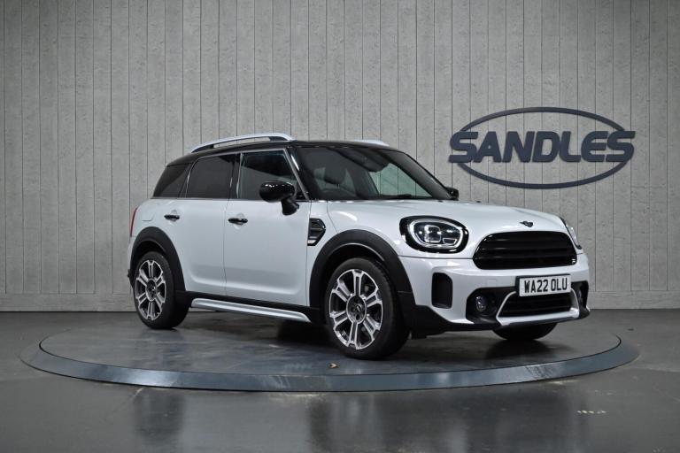 2022 MINI Countryman 1.5 Cooper Exclusive Steptronic Euro 6 (s/s) 5dr HATCHBACK Petrol Automatic