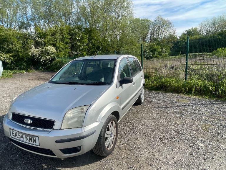 FORD FUSION 1.6 PETROL 54 REG SILVER 5 DOOR GENUINE 72313 MOT DECEMBER 28TH 2026 LOW INSURANCE