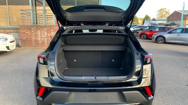 2025 Vauxhall Mokka 1.2 Turbo 136 Griffin 5dr HATCHBACK PETROL Manual