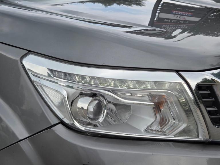 2016 Nissan Navara Double Cab Pick Up Tekna 2.3dCi 190 4WD PICK UP DIESEL Manual