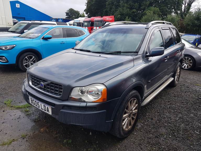 2005 volvo xc90 2.4 d5 executive breaking for spares