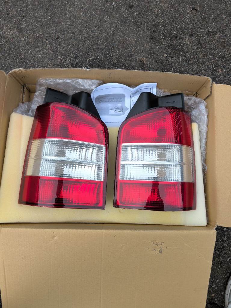 VW transporter T5 tailgate lights 