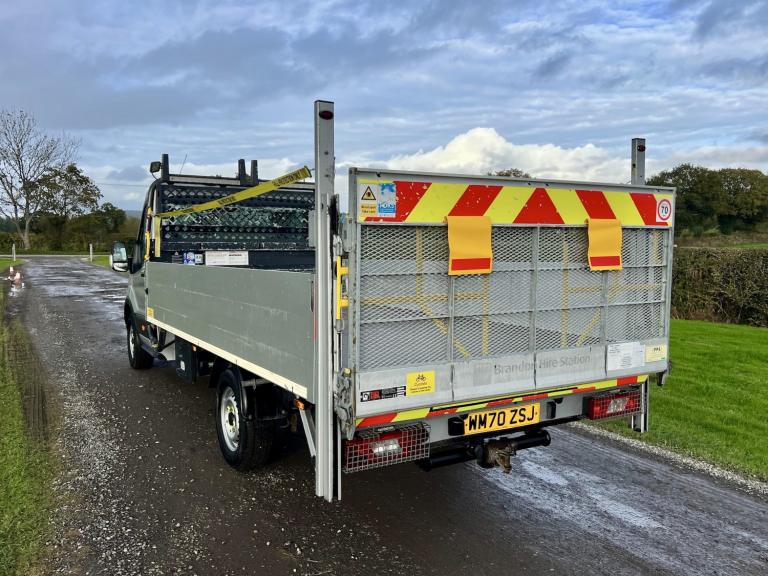 FORD TRANSIT 2.0 Transit Leader 350 L4 2.0L EcoBlue 130PS RWD 6 Speed Manual DRO