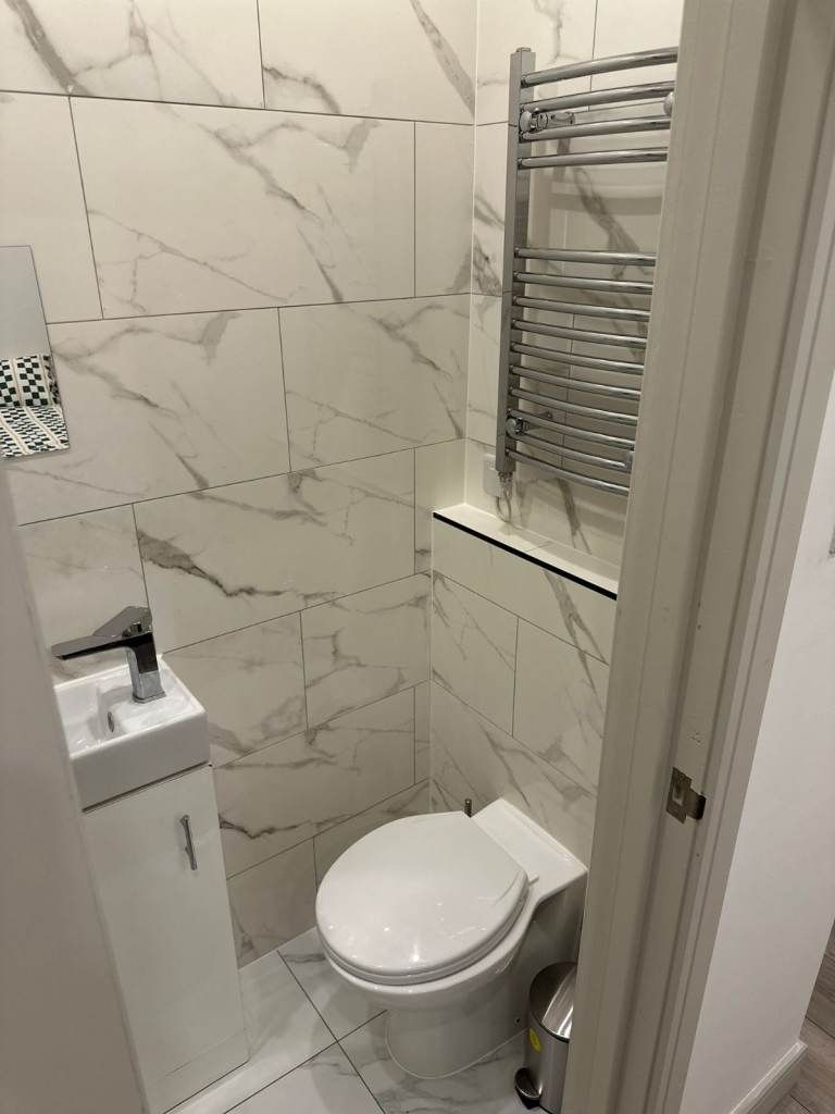 Modern 2 Bed Flat in Brixton SW2 - COMPANY LET ALLOWED