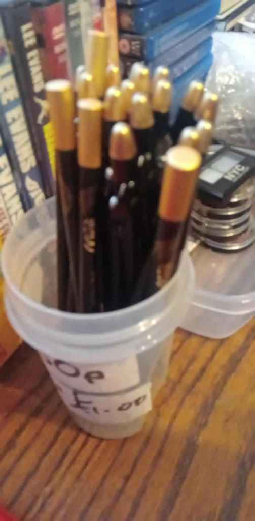 BRAND NEW EYE LINERS BLACK ideal christmas present