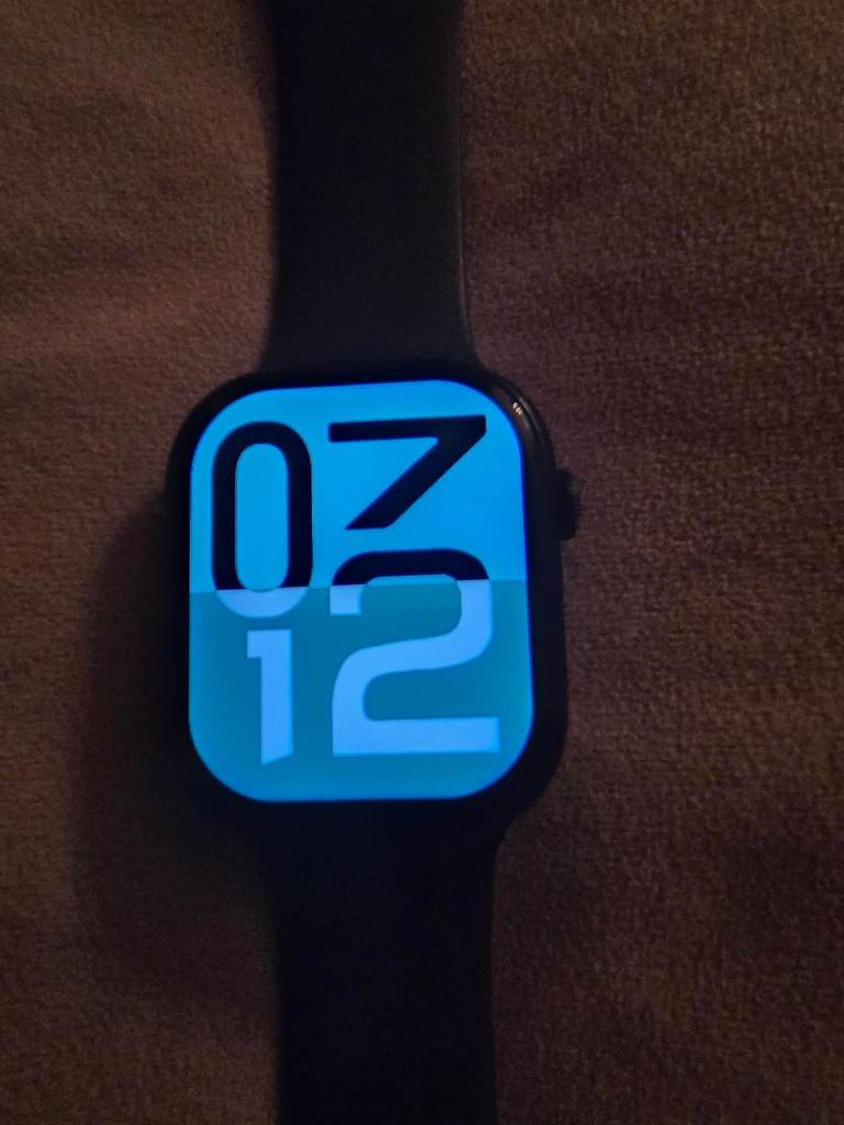 Brand new smart watch boxed £40