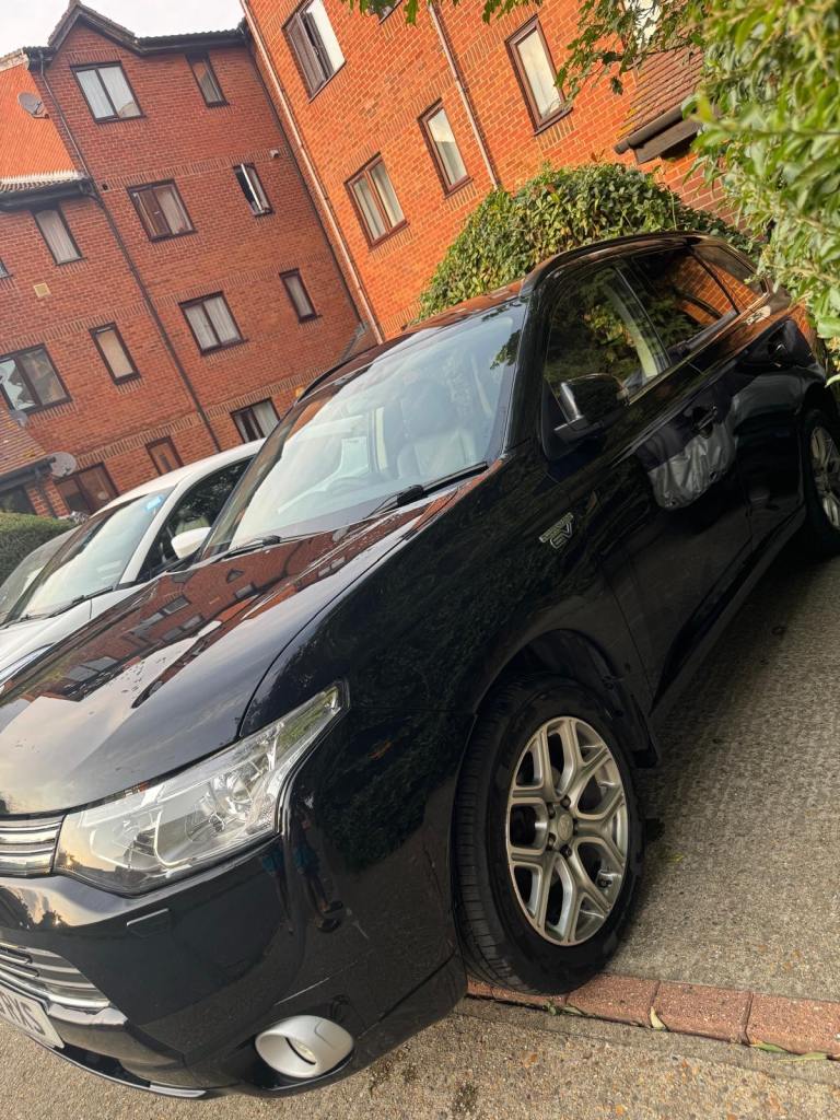 Mitsubishi, OUTLANDER, Estate, 2015, Other, 1998 (cc), 5 doors