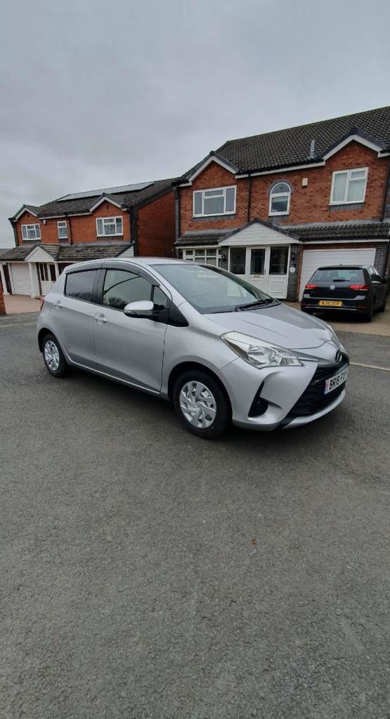 2018 Toyota Yaris Vitz 1.0 Petrol Automatic 5 Door Hatchback 25,000 Mileage 