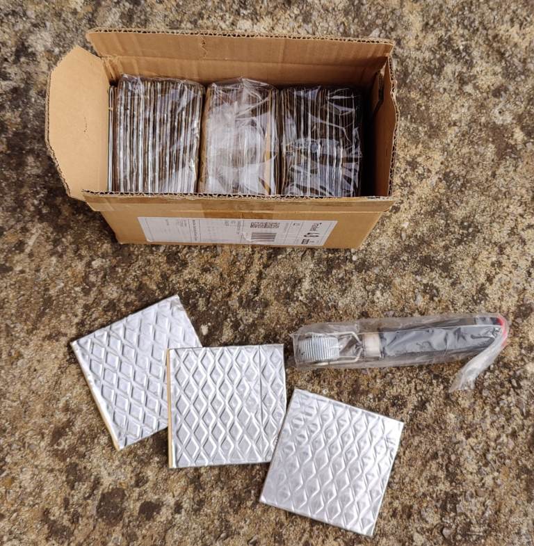 Vehicle car acoustic sound deadening kit x100 pieces 100mm square and applicator 