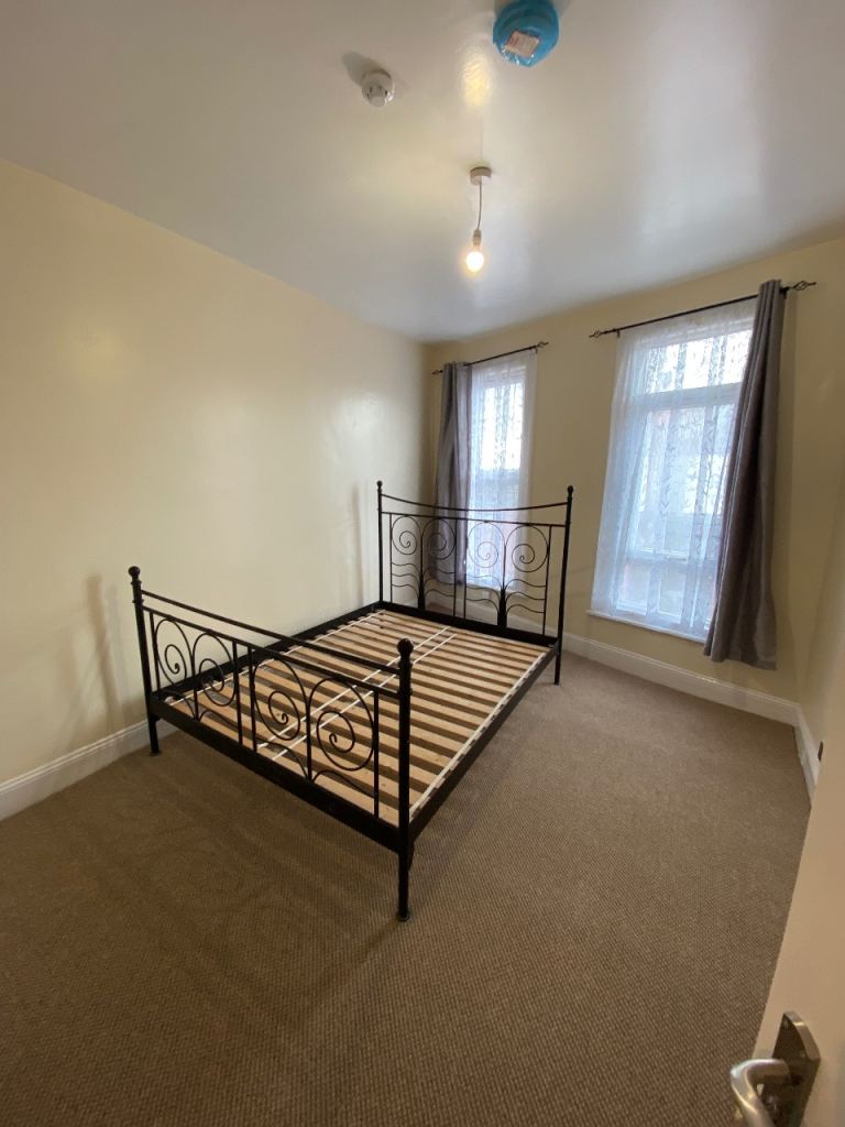 Shared 4-Bedroom flat to let  – Available July 2026