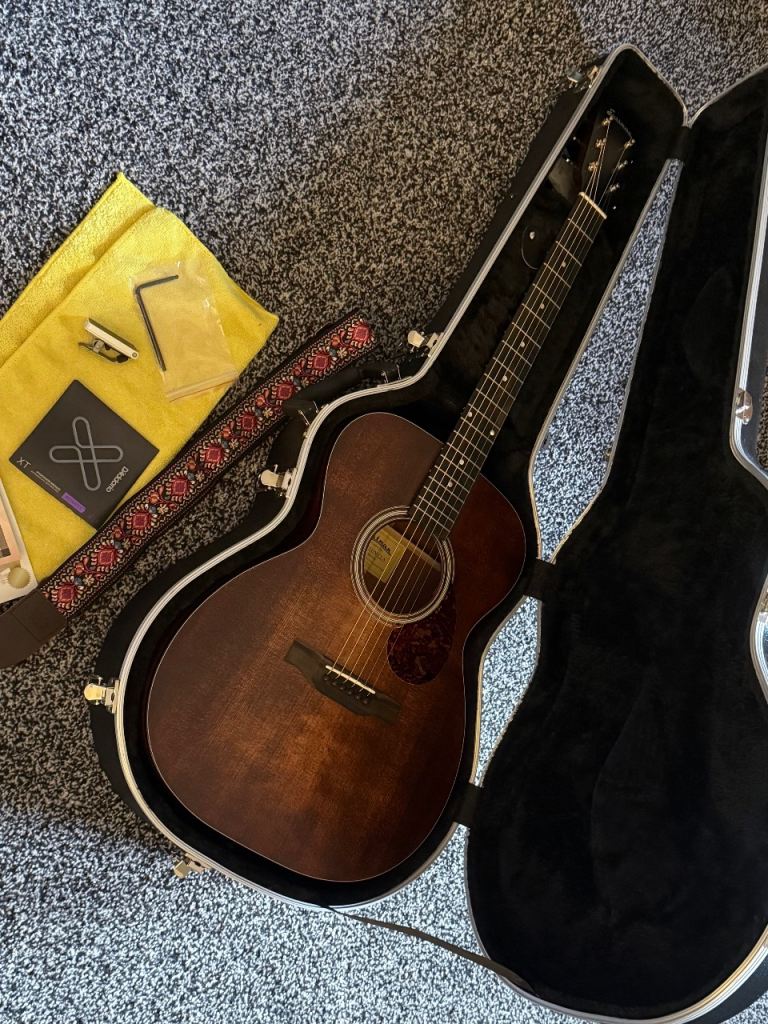 Eastman Guitar £400 new. Today!