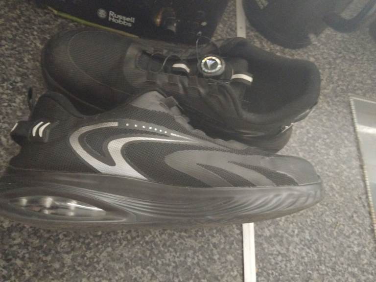 Mens safty trainers 