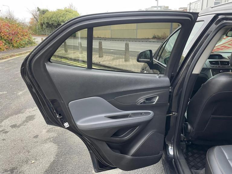 2015 Vauxhall Mokka 1.6i SE 5dr HATCHBACK Petrol Manual