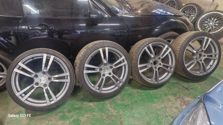 19 inch porsche alloy wheels 