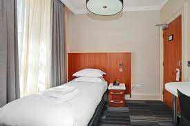 Single Room for rent in SW15