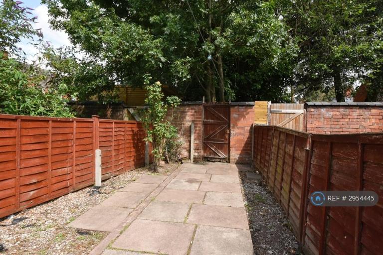 2 bedroom house in King Richard St, Coventry, CV2 (2 bed) (#2954445)