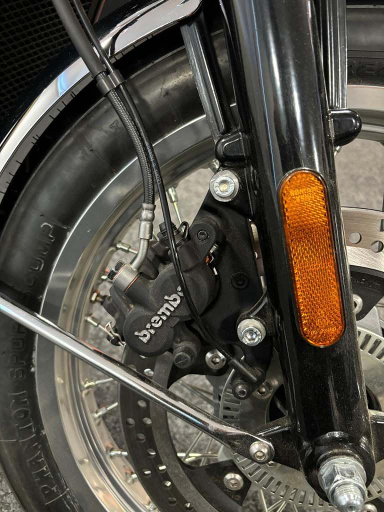 BSA Gold Star 650cc Classic Motorcycle Silver Sheen Legacy