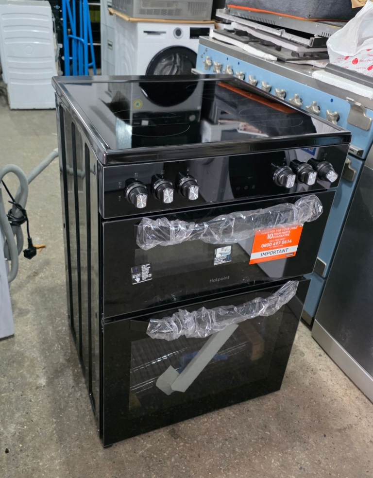Hotpoint 60cm Ceramic Cooker Black - Free local delivery, £350.00 for Sale