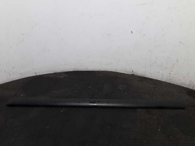 Peugeot 3008 Right Front Door O/S 2008-2017 Grey 5 Door Hatchback 866693