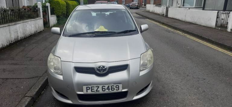 2007 Toyota Auris 1.6 Petrol - MOT February 2027 - £1,250 Belfast. NI reg PEZ 6469.