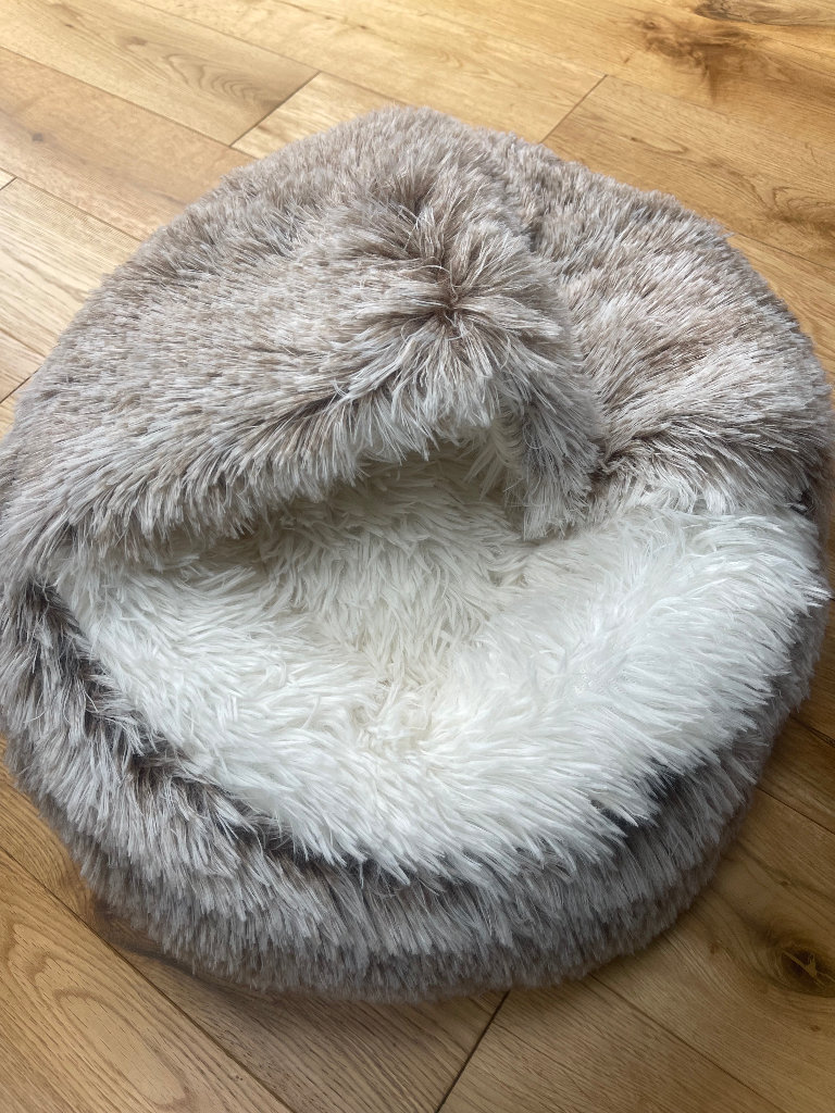 Brand new cat bed