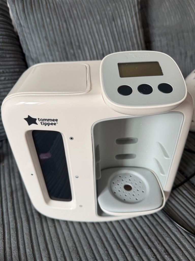 Tommee Tippee Perfect Prep Day & Night Machine – Good Condition