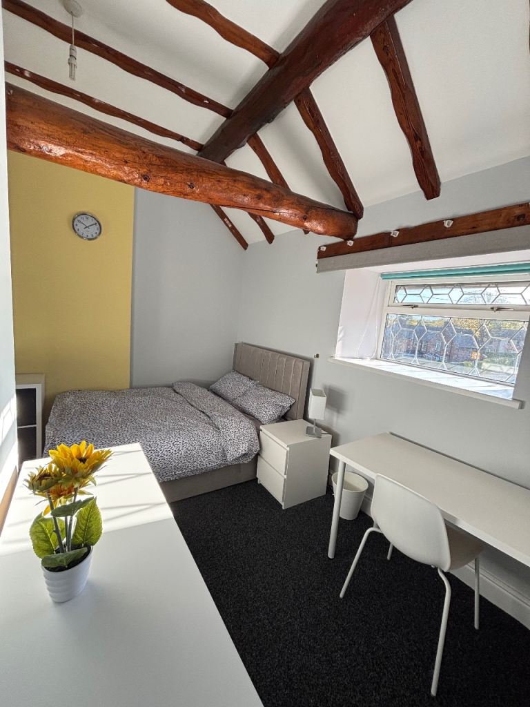 Rooms for rent - next to Northern General Hospital