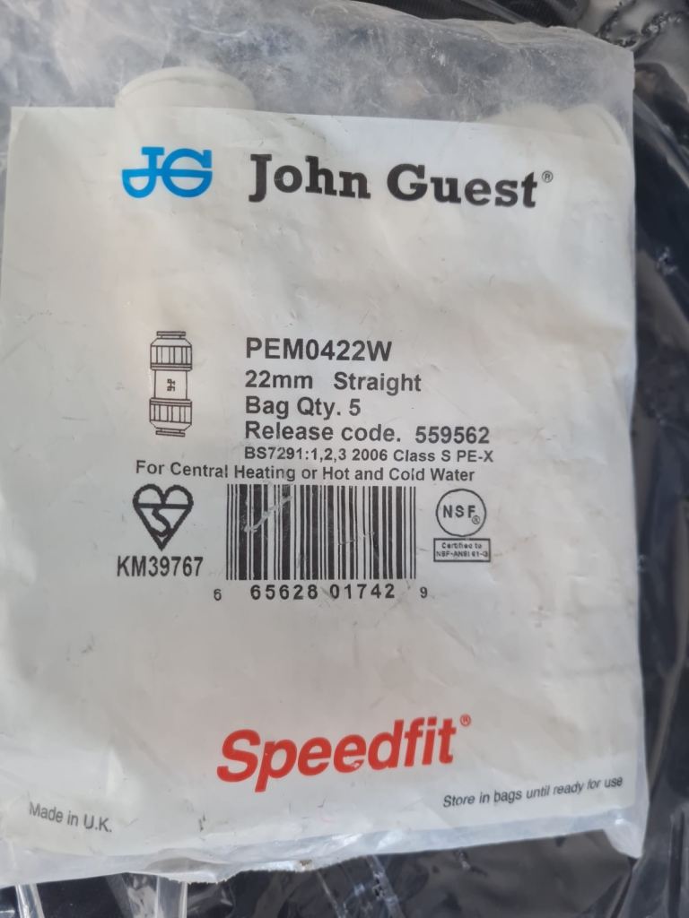 image for 5   22mm push fits straights £5