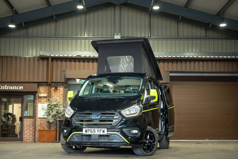 FORD TRANSIT CUSTOM 320 CAMPERVAN