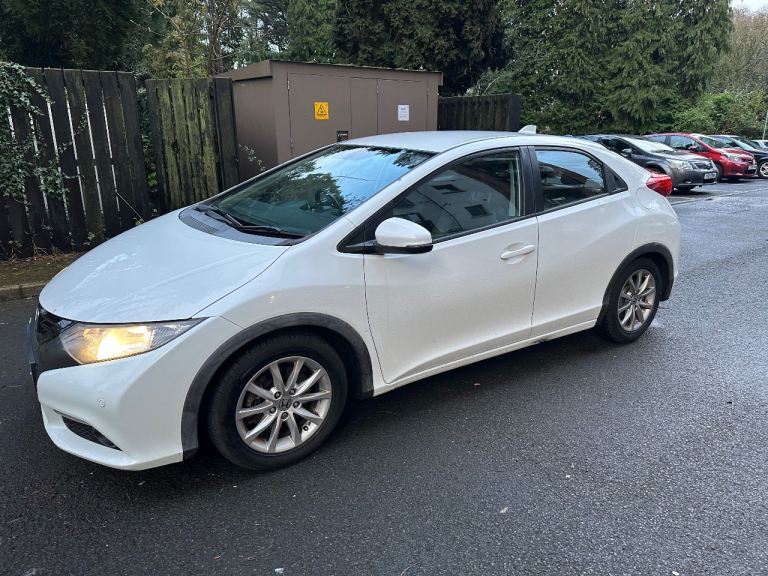 Honda Civic 1.8 i-VTEC EX Auto | 5-Door Hatchback | 2013 | Full Spec | Great Value
