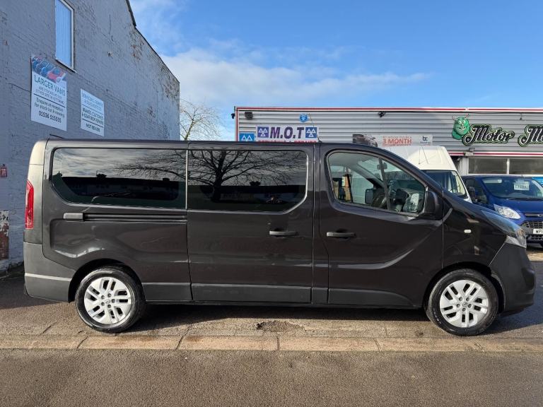 Vauxhall Vivaro 1.6 CDTi 2900 BiTurbo LWB 9 Seat Minibus DIESEL MANUAL 2016/66