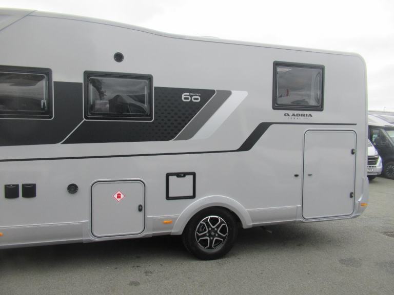 ADRIA CORAL 670 DL 60Y EDITION