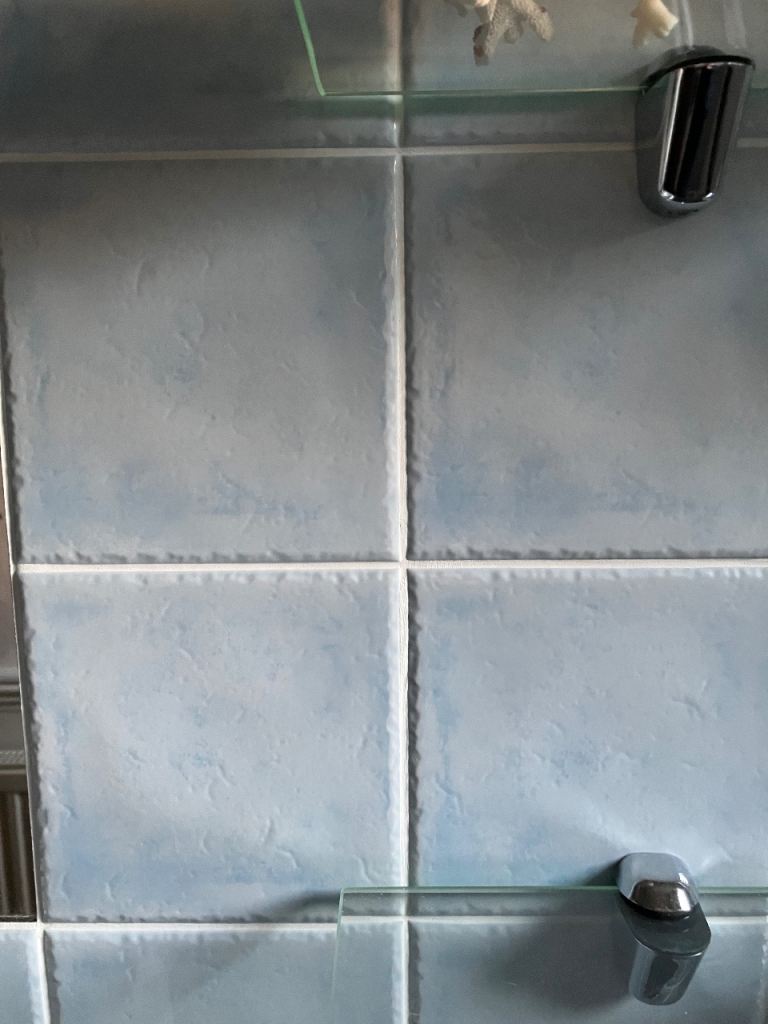Mixed Ceramic Wall Tiles – Various Colours